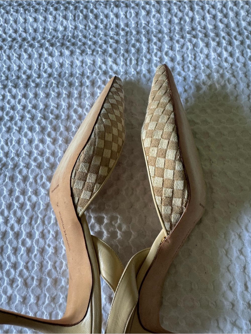 Manolo Blahnik Yellow Checked Slingback Pointed-Toe Mules - Picture 12 of 13